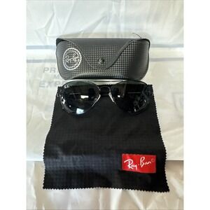 Ray-Ban RB8301 61-14-140  Black, Italy. With Case & Cleaning Cloth